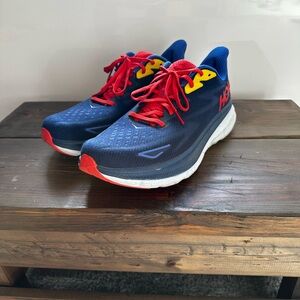 Hoka Men’s Clifton 9 - navy blue red US 11